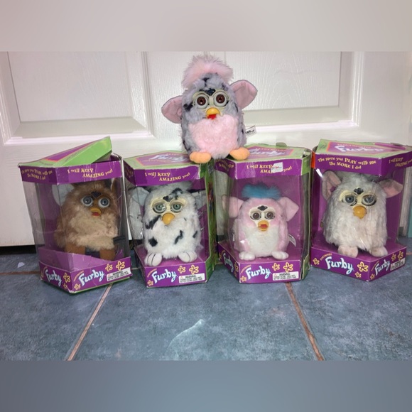 Furby - Picture 3 of 4